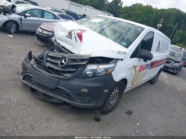 W1YV0CEY6L3685724 2020 MERCEDES-BENZ METRIS - Image 2