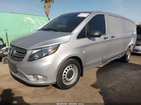 W1YV0CEY6N4174656 2022 MERCEDES-BENZ METRIS - Image 2
