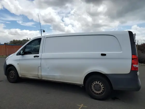 W1YV0CEY7M3870804 2021 MERCEDES-BENZ METRIS - Image 2