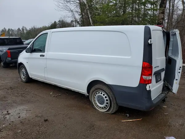 W1YV0CEY7N3956549 2022 MERCEDES-BENZ METRIS - Image 2