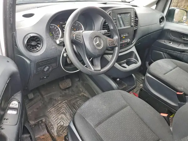 W1YV0CEY7N3956549 2022 MERCEDES-BENZ METRIS - Image 8