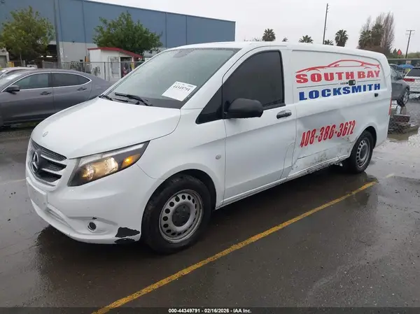 W1YV0CEY9L3725312 2020 MERCEDES-BENZ METRIS - Image 2