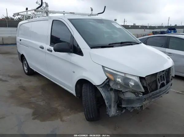 W1YV0CEYXL3685242 2020 MERCEDES-BENZ METRIS - Image 1