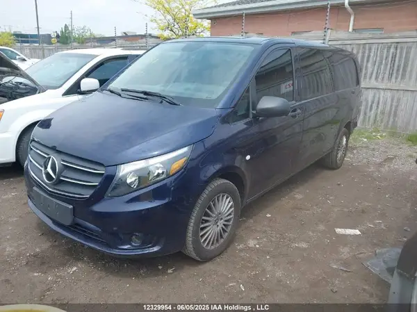 W1YV0CEYXM3875737 2021 MERCEDES-BENZ METRIS - Image 2