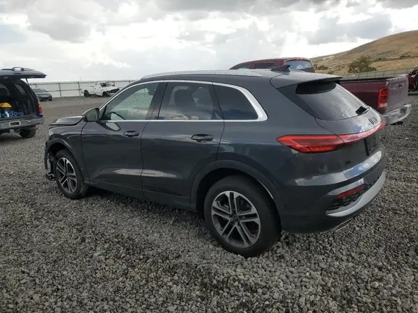 WA11AAGU0S2012473 2025 AUDI Q5 - Image 2