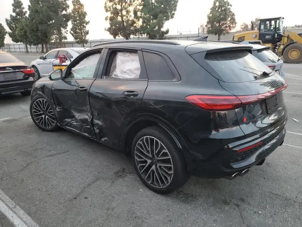 WA125AGU0S2041190 2025 AUDI SQ5 - Image 2