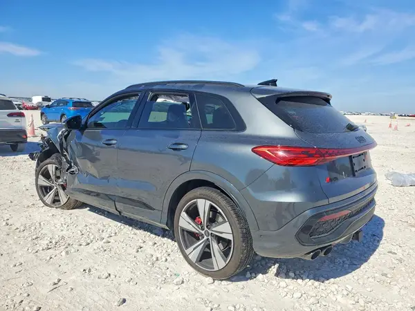 WA125AGU1S2101378 2025 AUDI SQ5 - Image 2