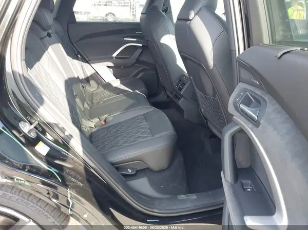 WA125AGU3T2013918 2026 AUDI SQ5 - Image 8