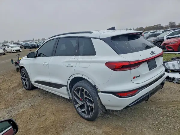 WA125BGFXSA011885 2025 AUDI SQ8 - Image 2