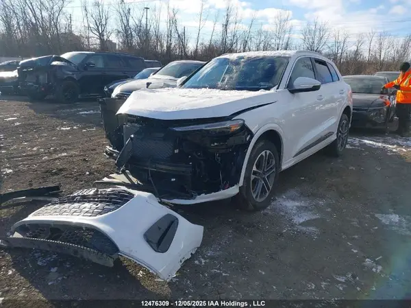 WA12AAGU0S2035580 2025 AUDI Q5 - Image 2