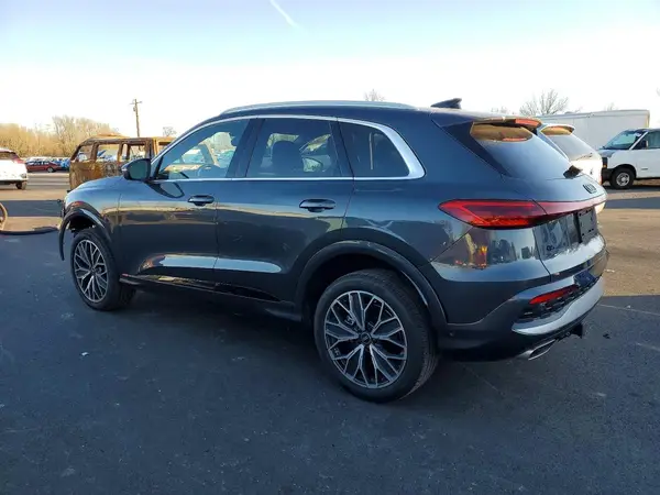 WA12AAGU3S2025450 2025 AUDI Q5 - Image 2