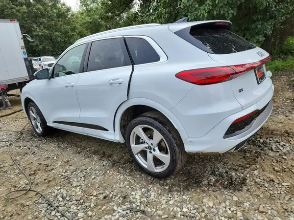 WA12AAGU6S2016189 2025 AUDI Q5 - Image 2
