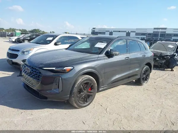 WA12AAGU6S2020551 2025 AUDI Q5 - Image 2