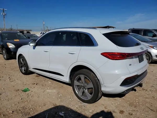 WA12AAGU6S2069202 2025 AUDI Q5 - Image 2