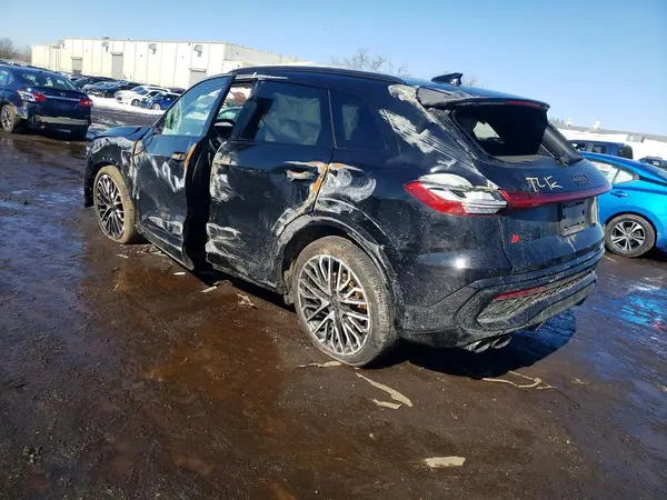 WA135AGU4S2078506 2025 AUDI SQ5 - Image 2