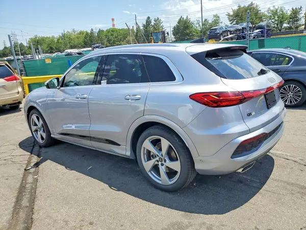 WA13AAGU0S2043098 2025 AUDI Q5 - Image 2