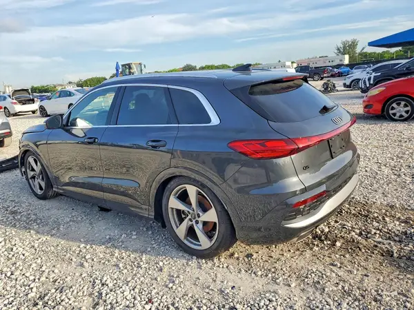 WA13AAGU2S2017019 2025 AUDI Q5 - Image 2