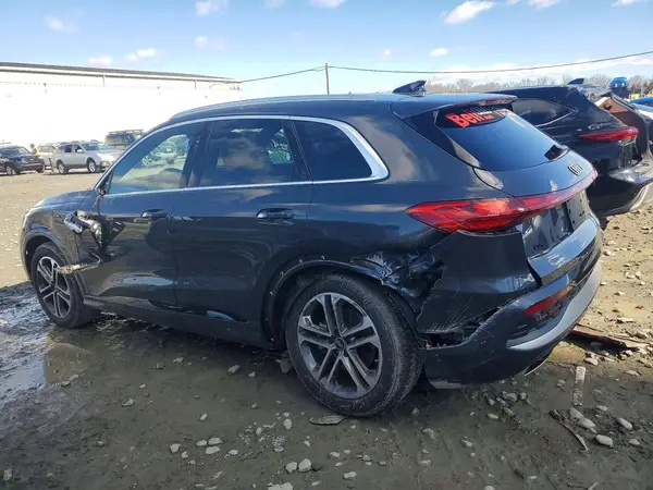WA13AAGU2S2064244 2025 AUDI Q5 - Image 2