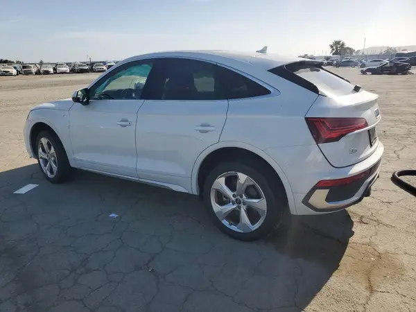 WA14AAFY0M2096850 2021 AUDI Q5 - Image 2
