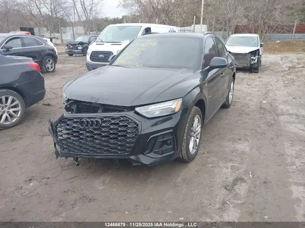 WA14AAFY4N2104532 2022 AUDI Q5 - Image 2