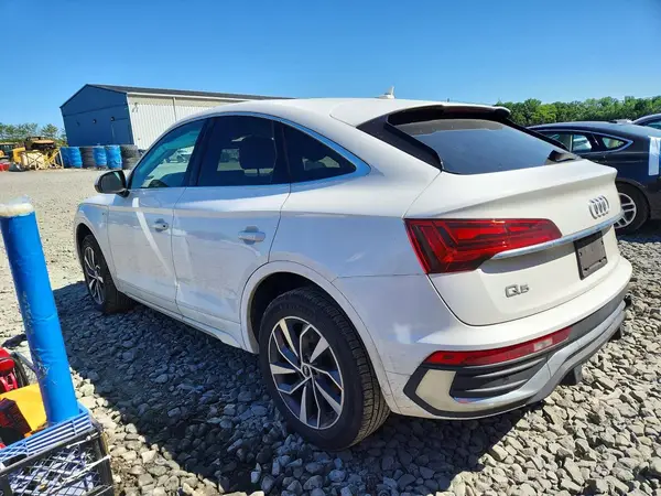 WA14AAFY8N2073723 2022 AUDI Q5 - Image 2