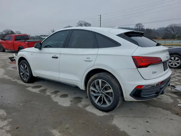 WA14AAFY8N2073771 2022 AUDI Q5 - Image 2