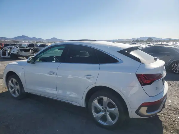 WA14AAFY9M2139033 2021 AUDI Q5 - Image 2