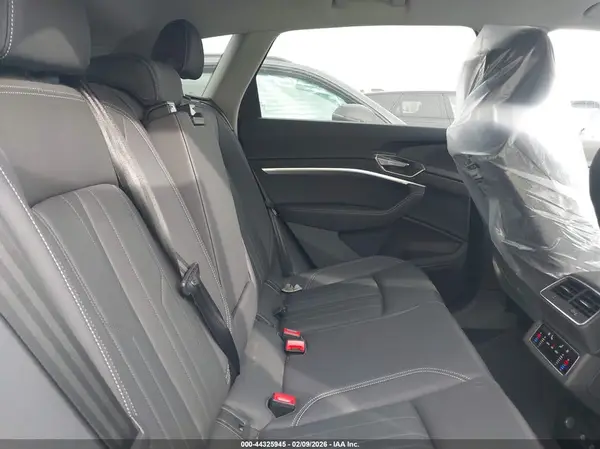WA14AAGE0RB012568 2024 AUDI Q8 - Image 8