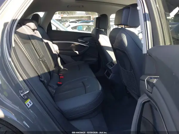 WA14AAGE0RB015891 2024 AUDI Q8 - Image 8