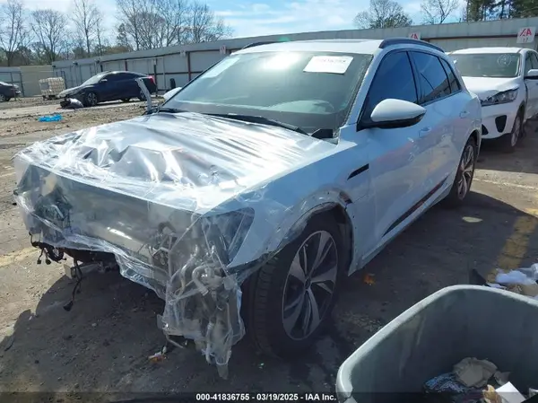 WA14AAGE6RB058129 2024 AUDI Q8 - Image 2