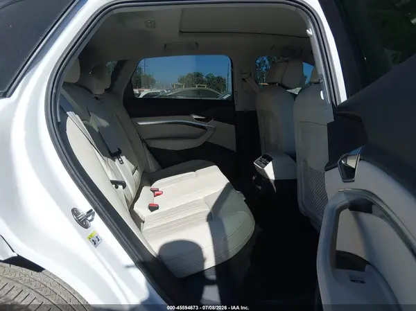WA14AAGE8RB019350 2024 AUDI Q8 - Image 8
