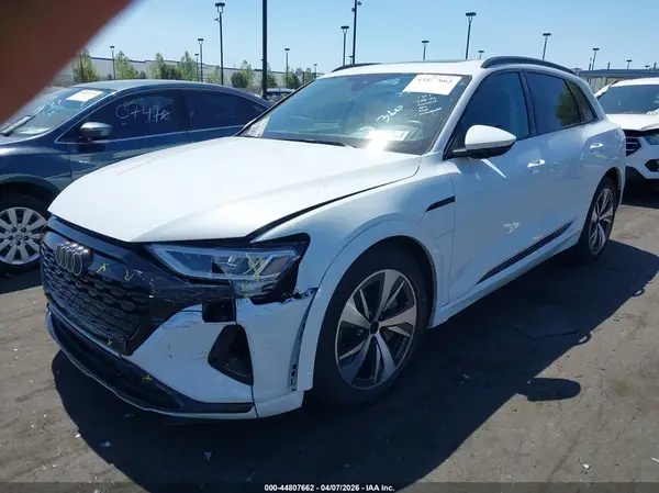 WA14AAGE9RB020829 2024 AUDI Q8 - Image 2