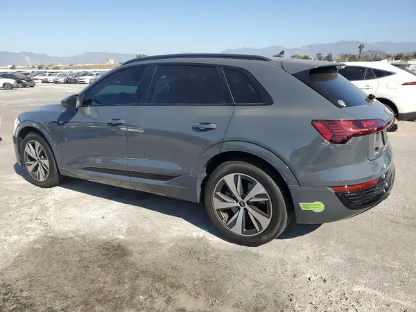 WA14AAGE9RB020832 2024 AUDI Q8 - Image 2