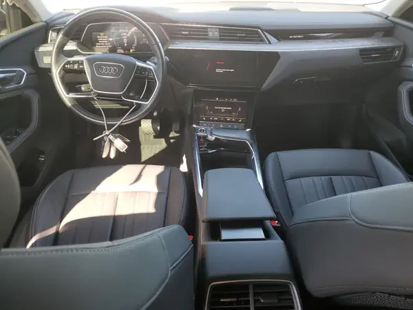 WA14AAGE9RB020832 2024 AUDI Q8 - Image 8