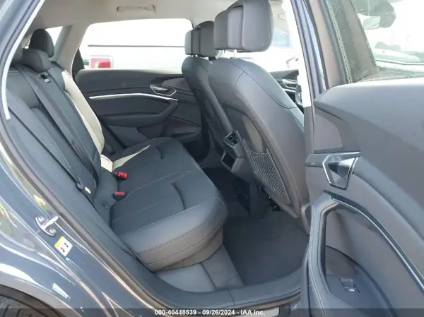 WA14AAGE9RB054902 2024 AUDI Q8 - Image 8