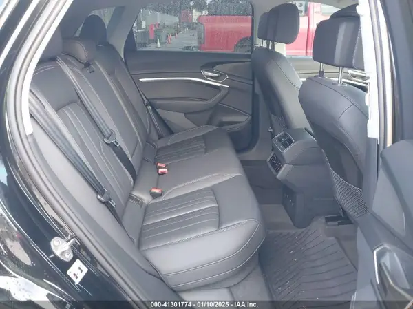 WA14AAGEXRB012089 2024 AUDI Q8 - Image 8