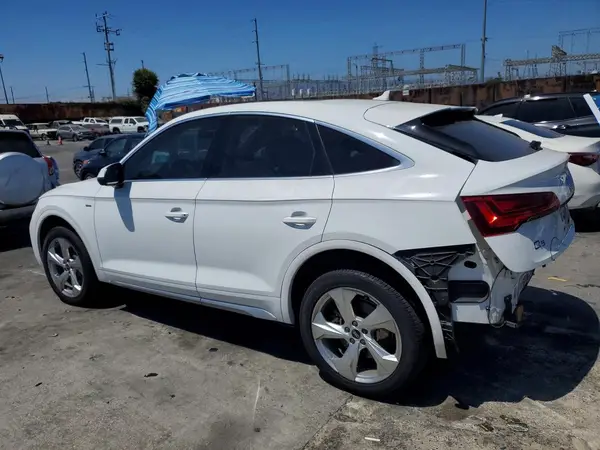 WA15AAFY4M2109300 2021 AUDI Q5 - Image 2