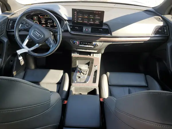 WA15AAFY6M2112313 2021 AUDI Q5 - Image 8