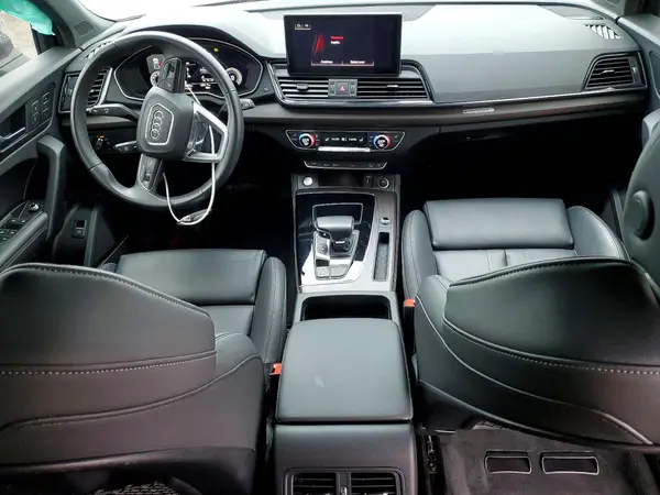 WA15AAFY6M2126180 2021 AUDI Q5 - Image 8