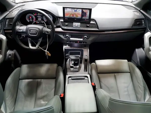 WA15AAFY6M2135753 2021 AUDI Q5 - Image 8