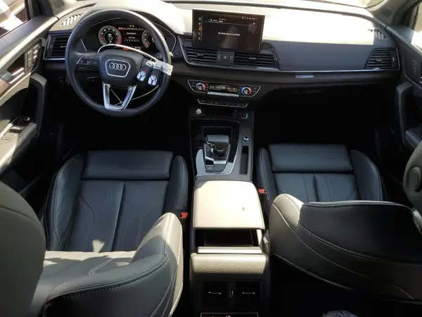 WA15AAFY7M2125040 2021 AUDI Q5 - Image 8