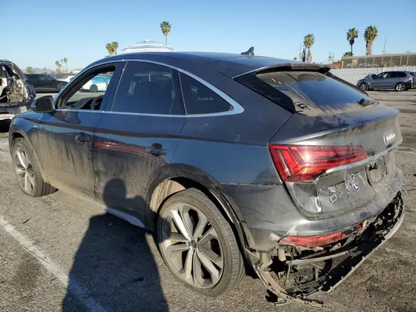 WA15AAFY8M2111910 2021 AUDI Q5 - Image 2