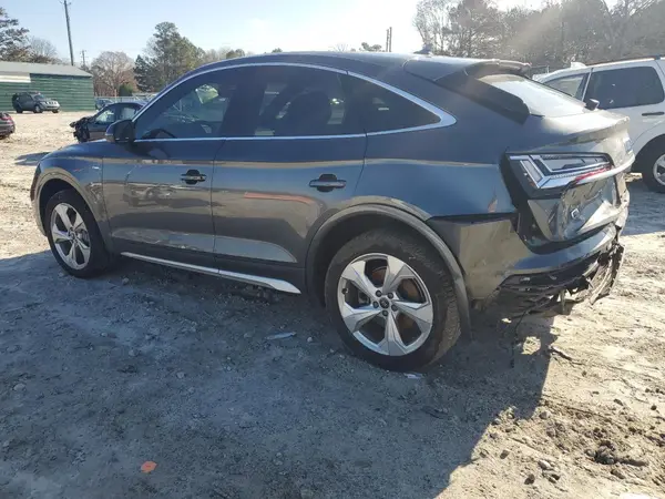 WA15AAFY8M2126553 2021 AUDI Q5 - Image 2