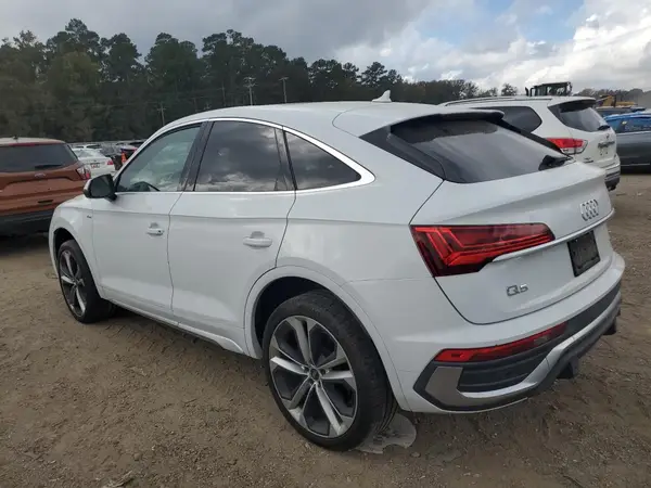 WA15AAFYXM2118258 2021 AUDI Q5 - Image 2