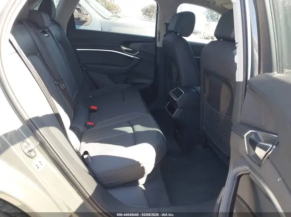 WA15AAGE0RB014857 2024 AUDI Q8 - Image 8