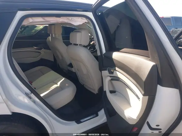 WA15AAGE0RB020190 2024 AUDI Q8 - Image 8