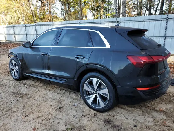 WA15AAGE0RB024868 2024 AUDI Q8 - Image 2