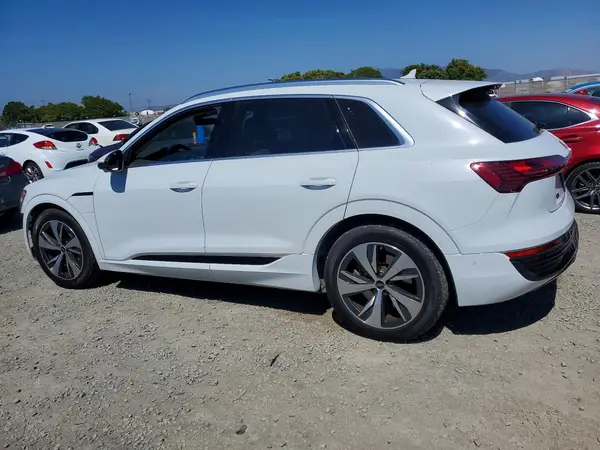 WA15AAGE0RB027625 2024 AUDI Q8 - Image 2