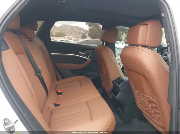 WA15AAGE0RB032226 2024 AUDI Q8 - Image 8