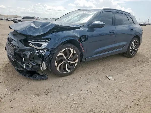 WA15AAGE0RB063007 2024 AUDI Q8 - Image 1
